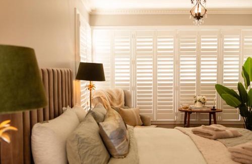 Devonport House | 'The Light-House' Entire Home with Coastal Views