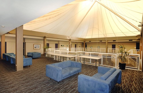 Ulverstone Hotel | The Lighthouse Hotel