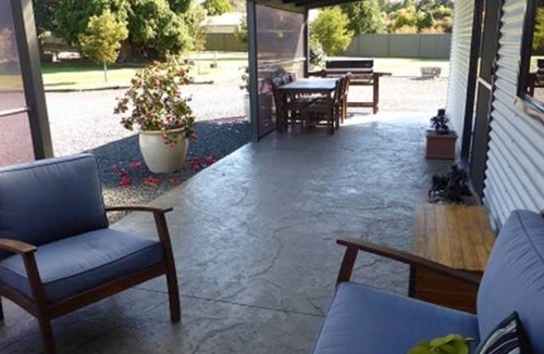 Ulverstone Cottage | The Little House - cute, quiet and convenient