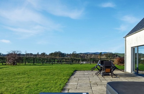 Castle Douglas Cottage | The Longhouse at Threave