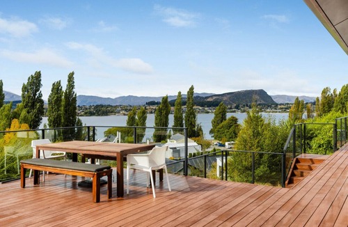 Wanaka House | The Lookout: Lake Views