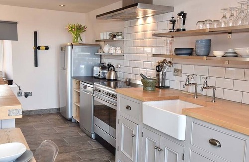 Hopeman Cottage | THE LOOKOUT, pet friendly, with open fire in Hopeman