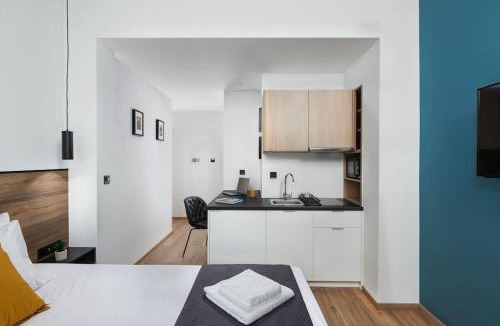 Kerameikos Apartment | The Meta Stay - Sunny Getaway with Rooftop Access
