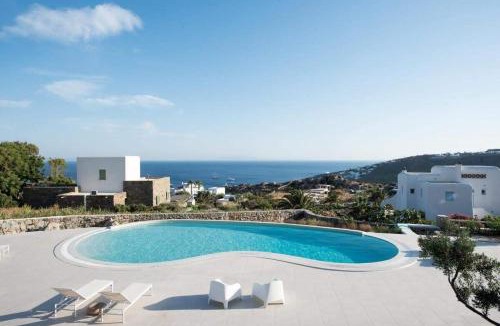 Platis Gialos Villa | The Mykonian Escape