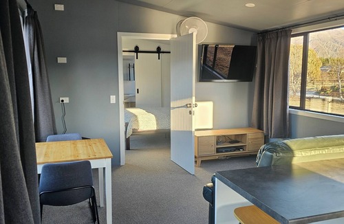 Lowburn House | The Not so Tiny Home. A quiet retreat in the heart of Central Otago, New Zealand