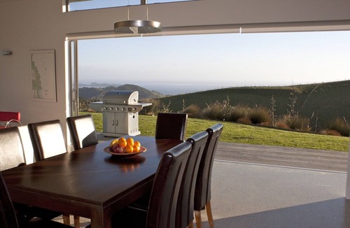Matapouri Cottage | The Perfect Degree - Sandy Bay Holiday Home