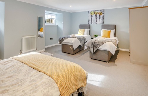Aberdeen Cottage | The perfect family bolthole, suitable for 4 adults and 2 children.