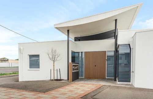 Shearwater House | The Prescription Pad - Group Getaway for Families