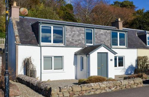 Fortrose House | The Shore