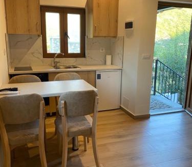 Lazarat Apartment | The Stone House