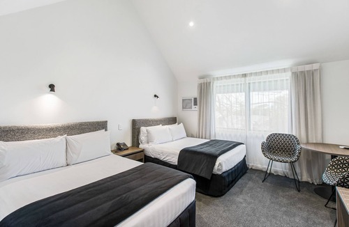 Grey Lynn Hotel | The Surrey Hotel