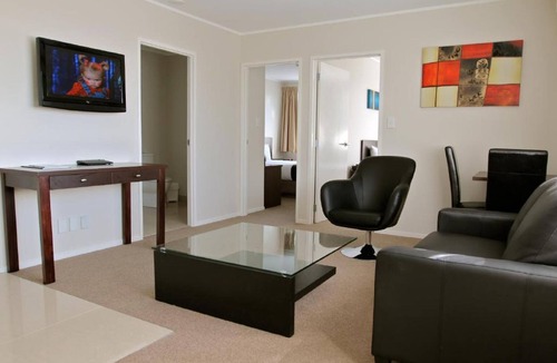 Grey Lynn Hotel | The Surrey Hotel