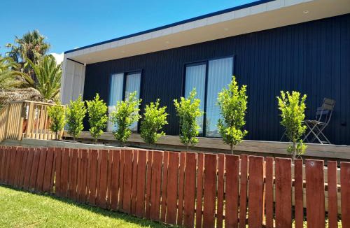 Snells Beach House | The Tiny Abode