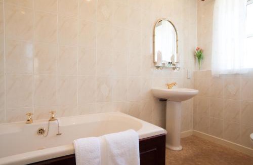 Tomich Hotel | The Tomich Hotel