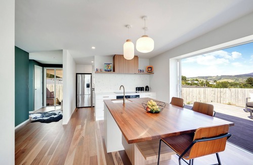 Raglan House | The Ultimate on Bow - Raglan Holiday Home