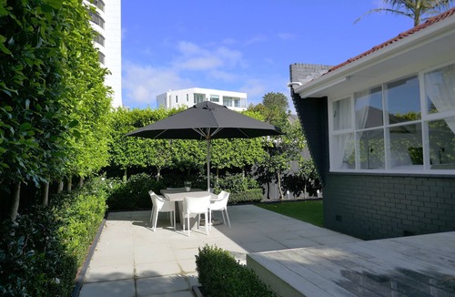 St. Mary's Bay House | The Urban Haven - A serene city retreat, a lovely garden, close to trendy cafes.