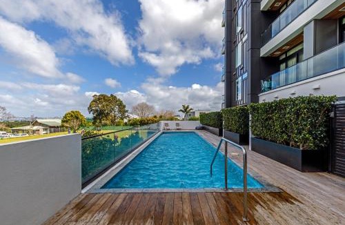 Takapuna House | The Urban Retreat - Takapuna Central Apartment