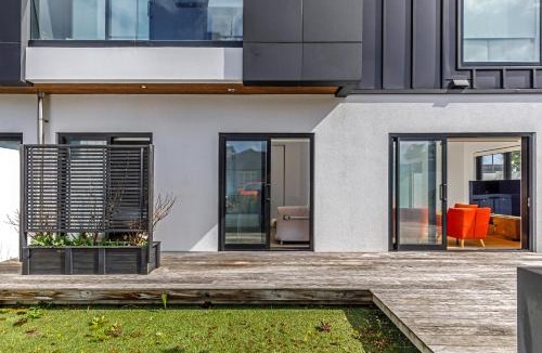 Takapuna House | The Urban Retreat - Takapuna Central Apartment