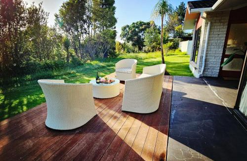 Massey House | The waterfront 361-With sea view, skysport and air conditioner in each bedroom