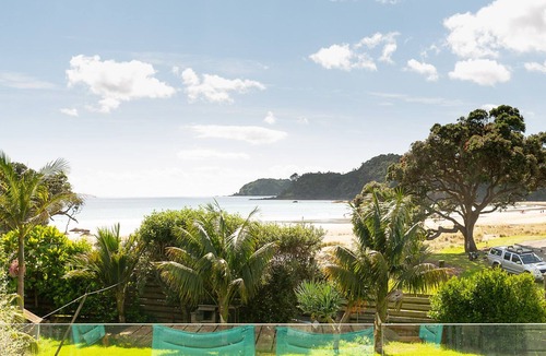 Matapouri House | The Waves at Sandy Bay