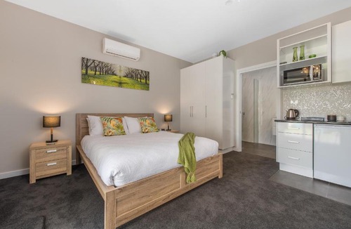 Longford Bed & Breakfast | The Wellington Bed and Breakfast