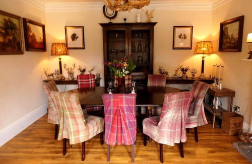 Glasgow Hotel | The West Highland Way Hotel and Campground Rooms and Pitches