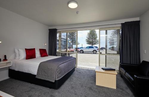Kaikoura Hotel | The White Morph Motels