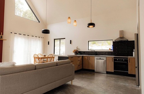 Four Mile Creek Apartment | The Wilds – Beach & Bush