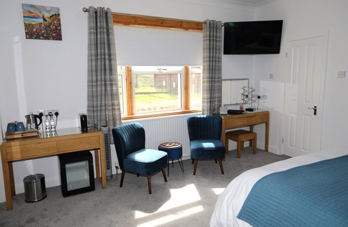 Fort William House | The Willows - Room Only Accommodation