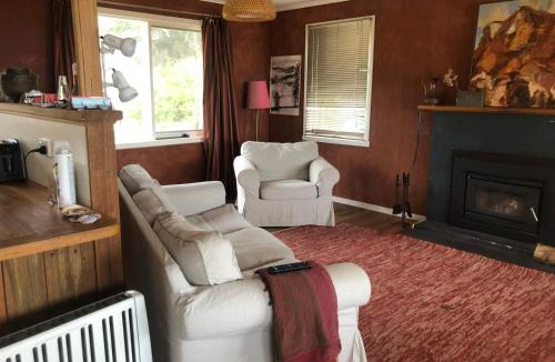 North Bruny House | The Woolshed and Farmhouse Blue, Bruny Island