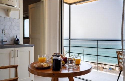 Lourdata Apartment | Thea Beachfront Suites in Lourdas beach