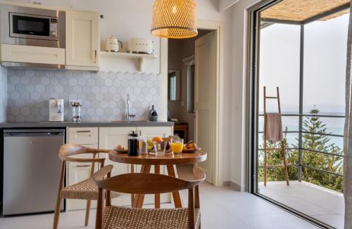 Lourdata Apartment | Thea Beachfront Suites in Lourdas beach