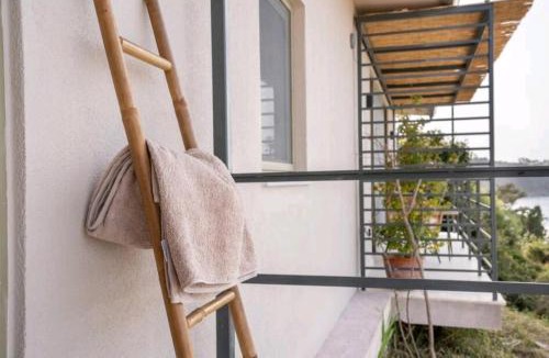 Lourdata Apartment | Thea Beachfront Suites in Lourdas beach
