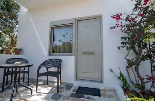 Kefalos Condo | Thines Studios : Studio A