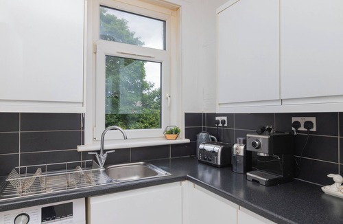 Motherwell Apartment | This apartment is a 2 bedroom(s), 1 bathrooms, located in Motherwell, .