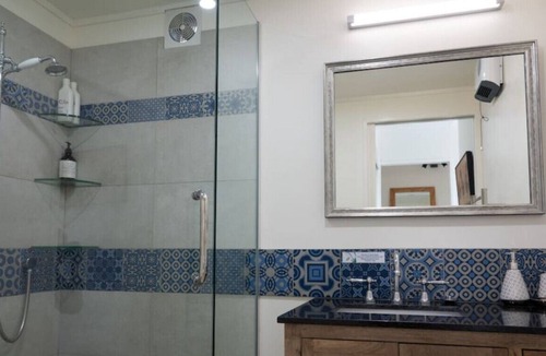 Ostend House | This beautiful 1950’s home