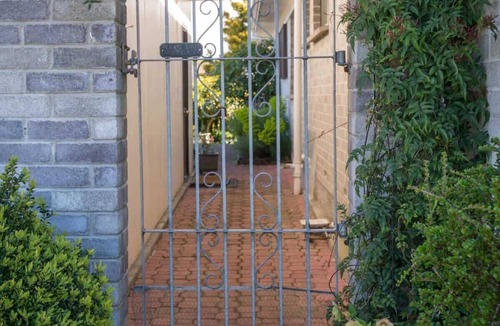 Kawaha Point Apartment | Thistle Do Retreat | Easy Walk to the Lake