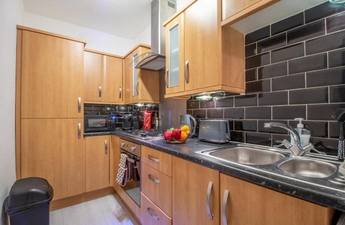 Largs Apartment | Thistle View - Sleeps 4 by the Coast of Largs