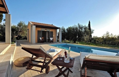 Minia Villa | Three-bedroom luxury villa with private pool near Argostoli