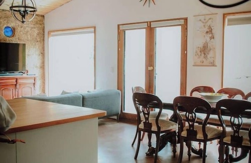 South Bruny House | Three Little Pigs Escape - Main House + Cabin