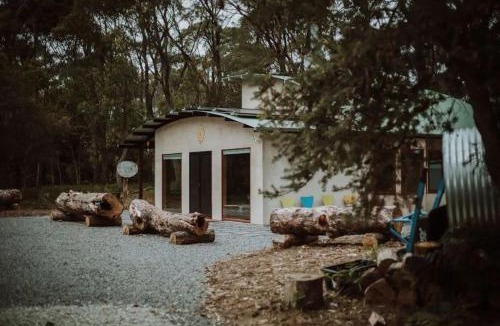 South Bruny Apartment | Three Little Pigs Escape - MAIN HOUSE - OFF GRID