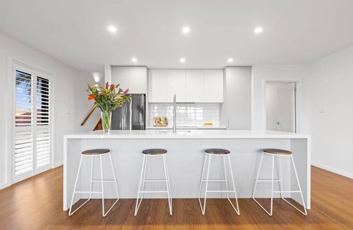 Launceston CBD House | Three-Story Haven River Views & Near Gorge
