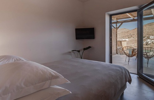 Kithnos Apartment | Thrilling Kythnos Suite | Rhodesia Suite | Breathtaking Sea Views | Private.