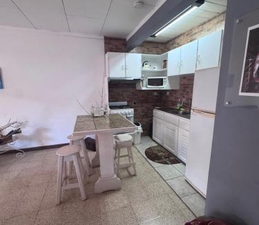 Mata Redonda Apartment | Tico Experience in a Family-Friendly Neighborhood