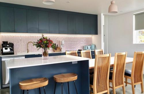 Eaglehawk Neck House | Tides - Architecturally-designed holiday home