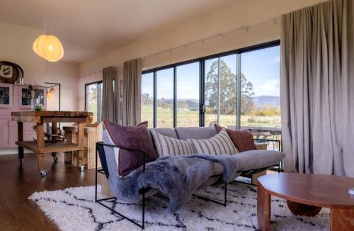 Chudleigh House | Tiers Rest - Romantic Bath & Fire Retreat on Cradle Mtn Way