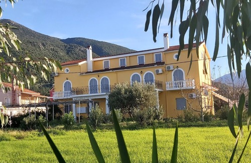 Sami Apartment | Tilde on the beach, Apts - Sami Kefalonia