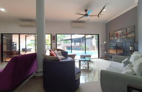Titiwangsa Villa | Titiwangsa9 Bungalow Pool Villa