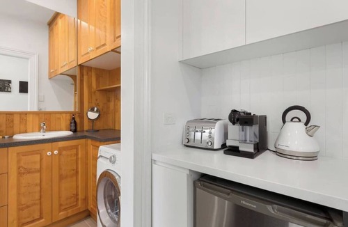 Battery Point House | Toris Cottage Stroll to Vibrant Salamanca