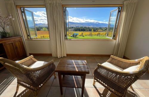 Lowburn House | Towan House at Carrick Winery